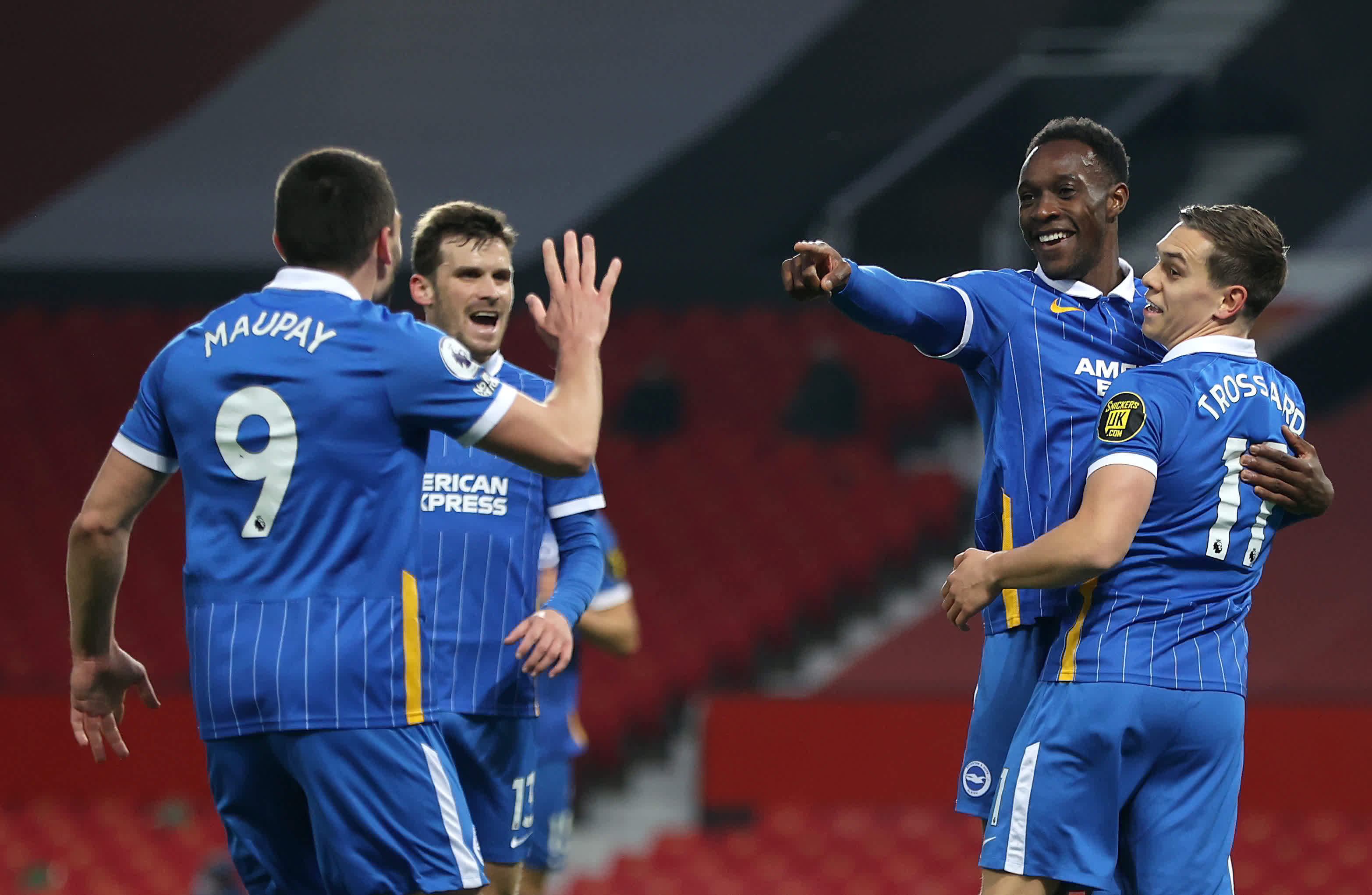 通过社交媒 通过社交媒